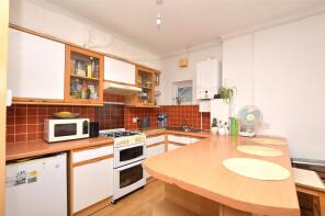 Flat 2, 30, Gloucester Road, Redhill RH1 1BS