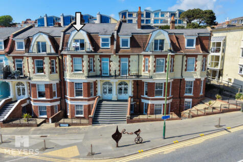 Undercliff Road, Bournemouth, BH5 1