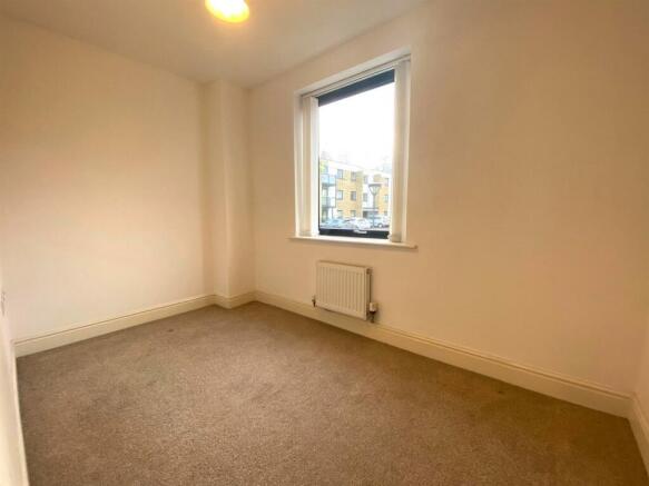 Bedroom 1.jpg