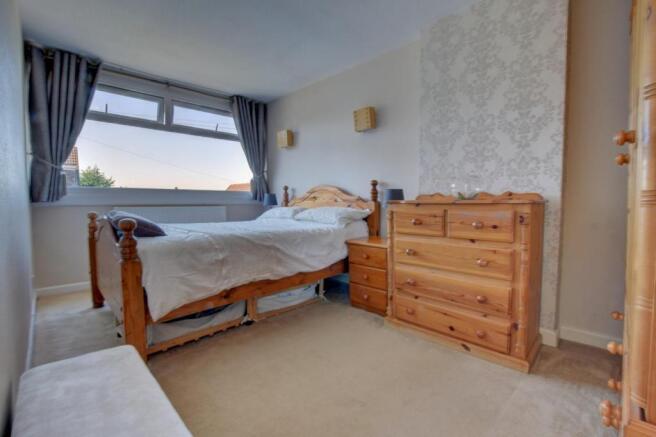 Bed 1.jpg