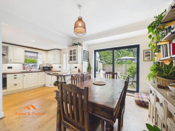 3 bed Semi-Detached for sale Image 7
