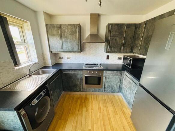 Fitted Kitchen: