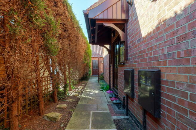 Photo 43