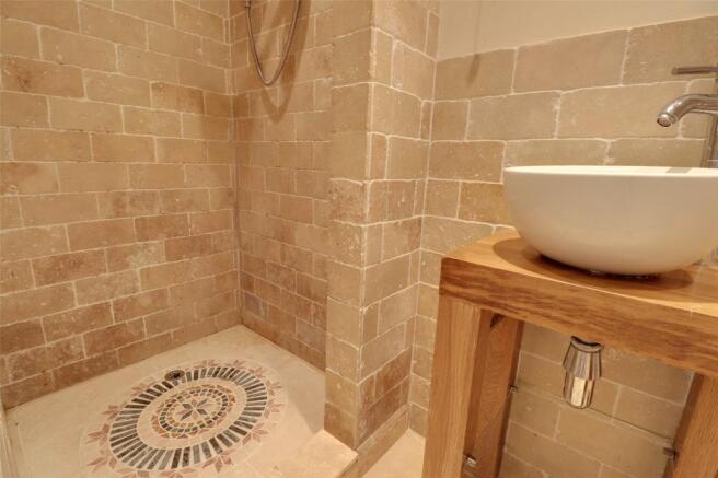 Annexe Shower Room
