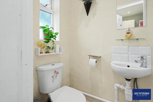3 bed Semi-Detached for sale Image 10