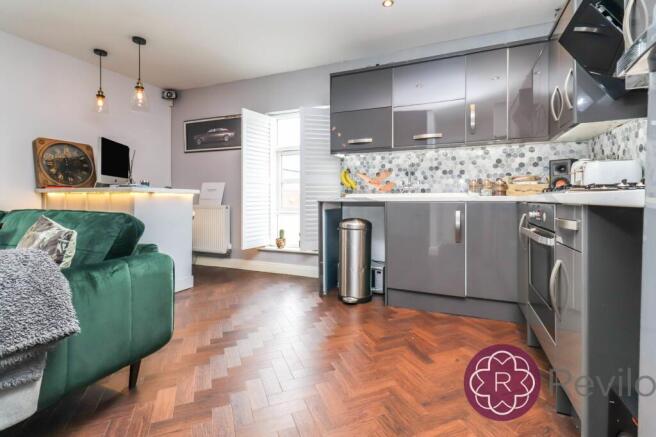 Lounge, Diner & Kitchen