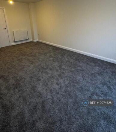3 bed Semi-Detached to rent Image 9