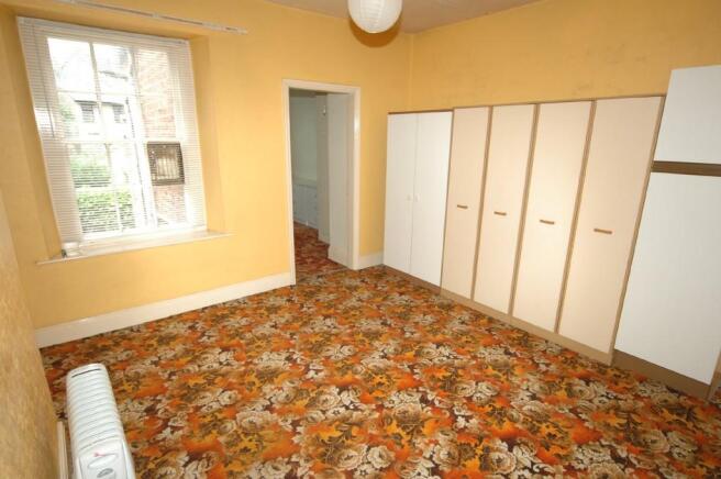 BEDROOM 2