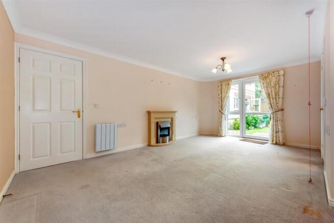 Sitting/Dining Room