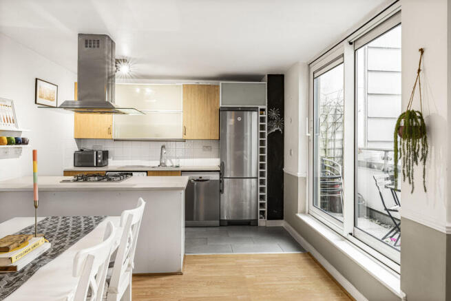 Kitchen/Dining Area