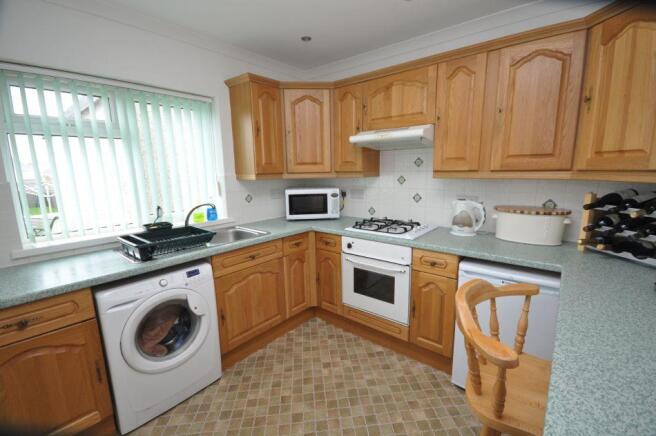 53 Staton Road, Kidwelly, Carmarthenshire Photo 4