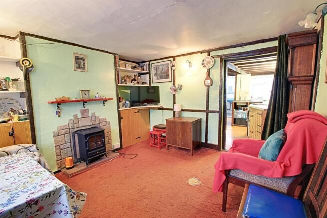 Living Room.jpg