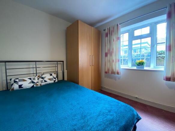 Bedroom 1 - 400a Milton Road.jpg