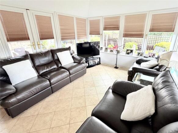 4 bed Detached for sale Image 12
