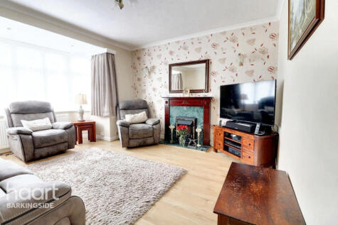 Oakleafe Gardens, Barkingside