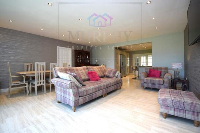 4 bed Detached Bungalow for sale Image 9