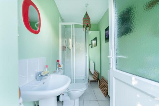 Outdoor Shower Room