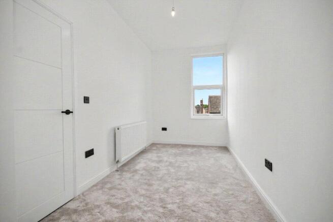 3 bed Terraced for sale Image 7