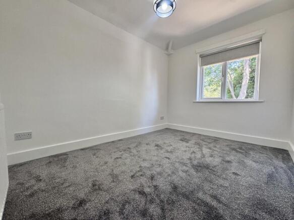 3 bed Semi-Detached to rent Image 6