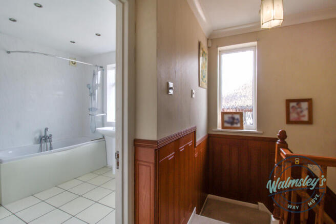 Landing & bathroom
