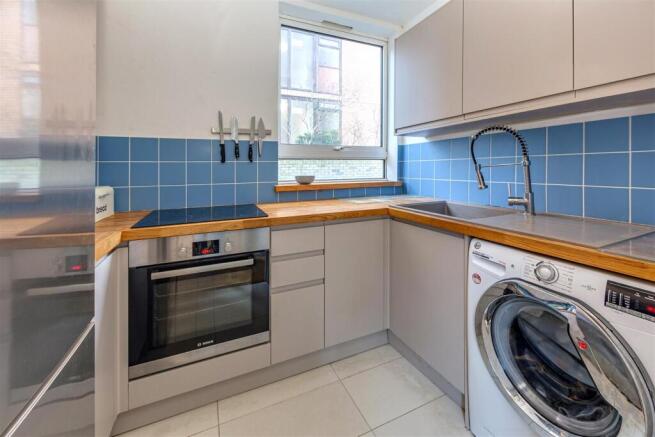 kitchen 2.jpg
