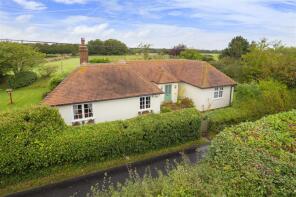 Hansletts Bungalow, Hansletts Lane, Faversham ME13 0RN
