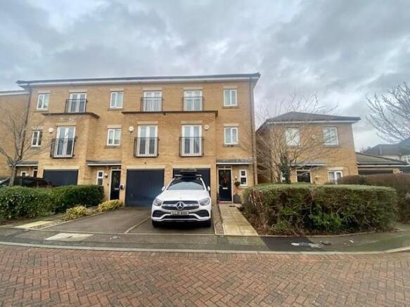 8 Herbert Place Exterior 3.jpg