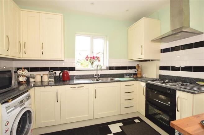 Kitchen/ Breakfast Room