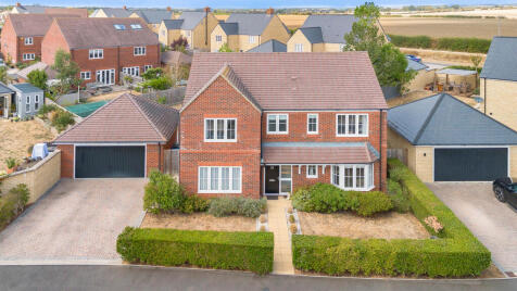 Wheatsheaf Crescent, Bampton, OX18