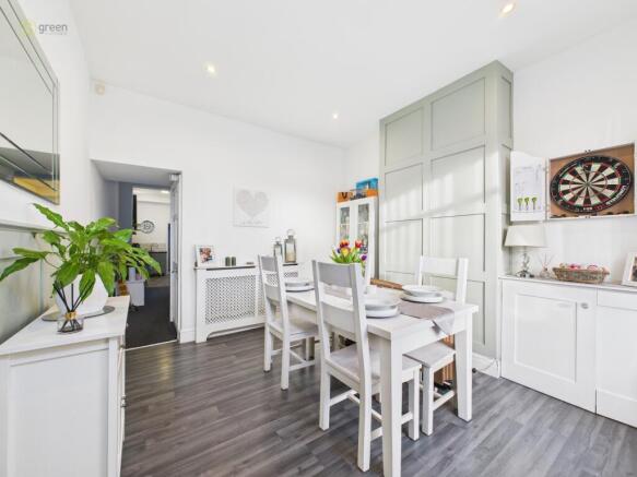 cam04914g0pr0348still002