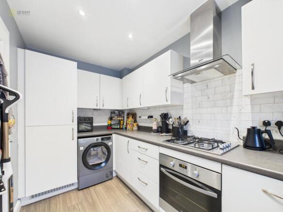 cam04914g0pr0331still003