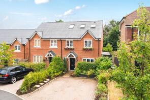 19, Stable Close, Wrecclesham, Farnham GU10 4EF