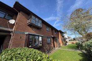 Flat 4, 109 Kingswood Lodge, Kingswood Chase, Leigh-on-sea SS9 3BE