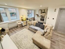 Flat 1, Pavilion Court, Stanningley Road, Stanningley, Leeds LS28 6FB