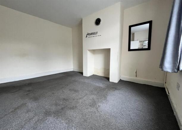 3 bed Terraced for sale Image 8