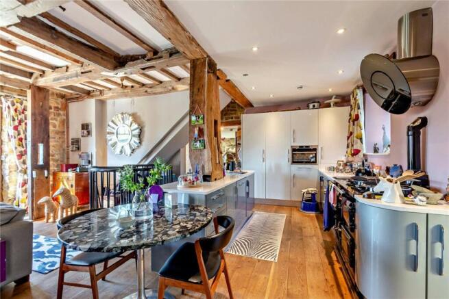 11 bed House for sale Image 6