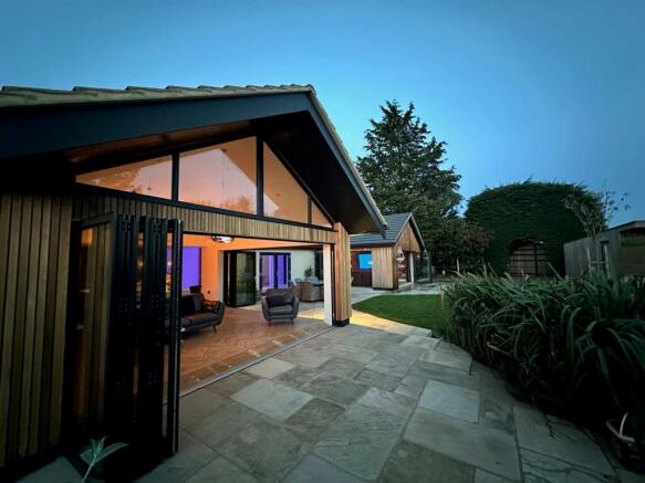 Woodland View, West End, Silverstone