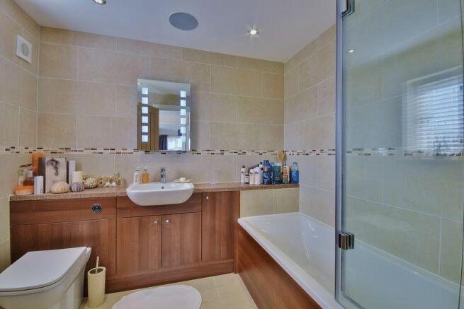 Photo 11
