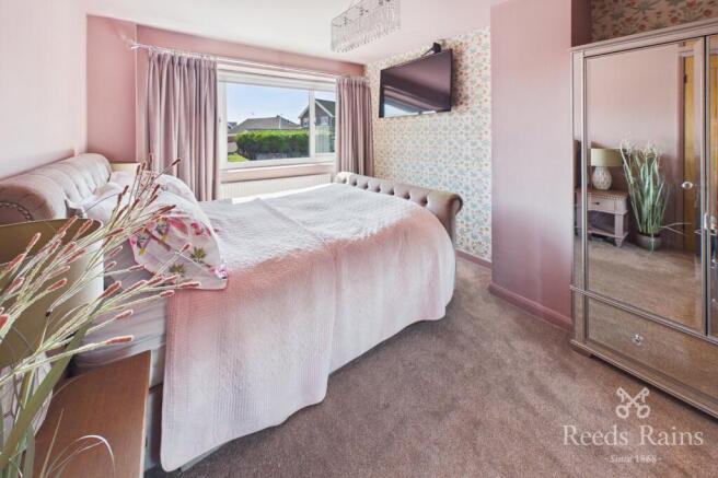 3 bed Semi-Detached for sale Image 8