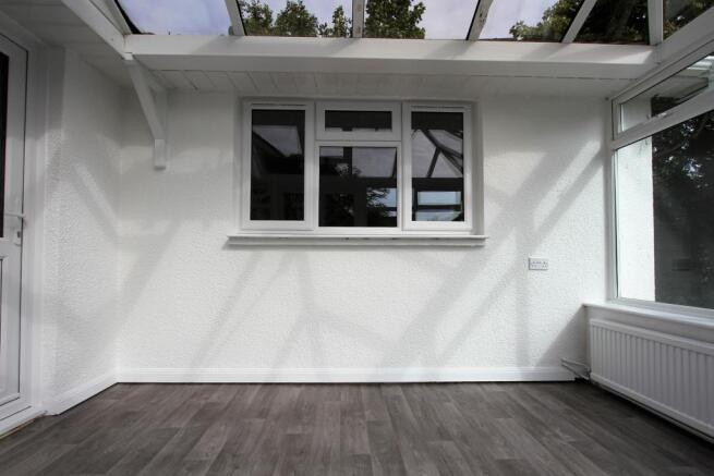 Porch/Sun Room