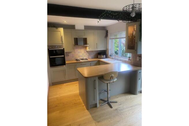 2 bed Semi-Detached for sale Image 4