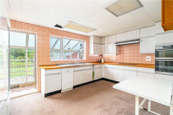 4 bed Semi-Detached for sale Image 5