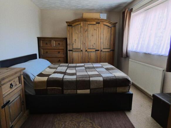 2 bed Semi-Detached to rent Image 6