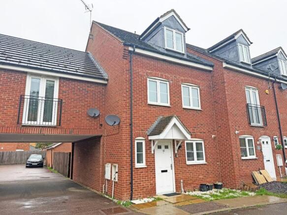 4-bed house on Redshank Way, Hampton Vale, Peterborough, £295,000