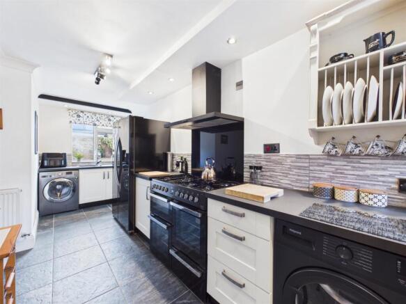 2 bed Link Detached House for sale Image 4