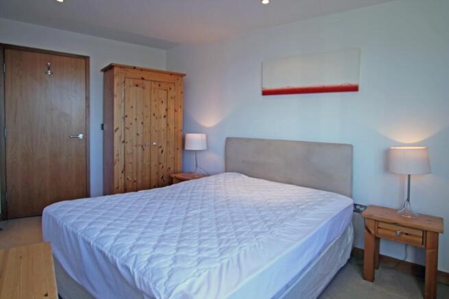 1 bed Flat for sale Image 4