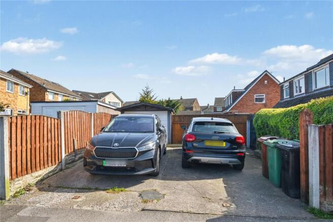 3 bed Semi-Detached for sale Image 9