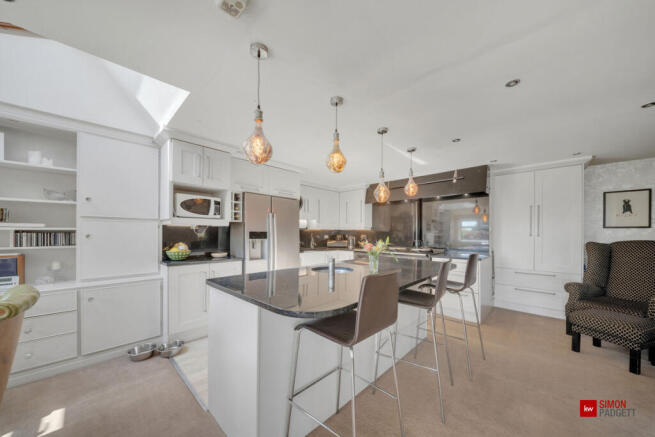 3 bed Semi-Detached for sale Image 5