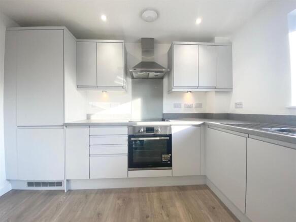 Kitchen 2.jpg
