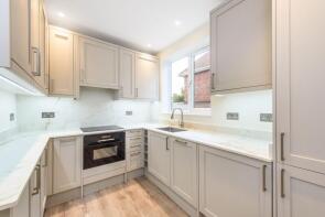Flat 1, 821a, Finchley Road, London NW11 8AJ